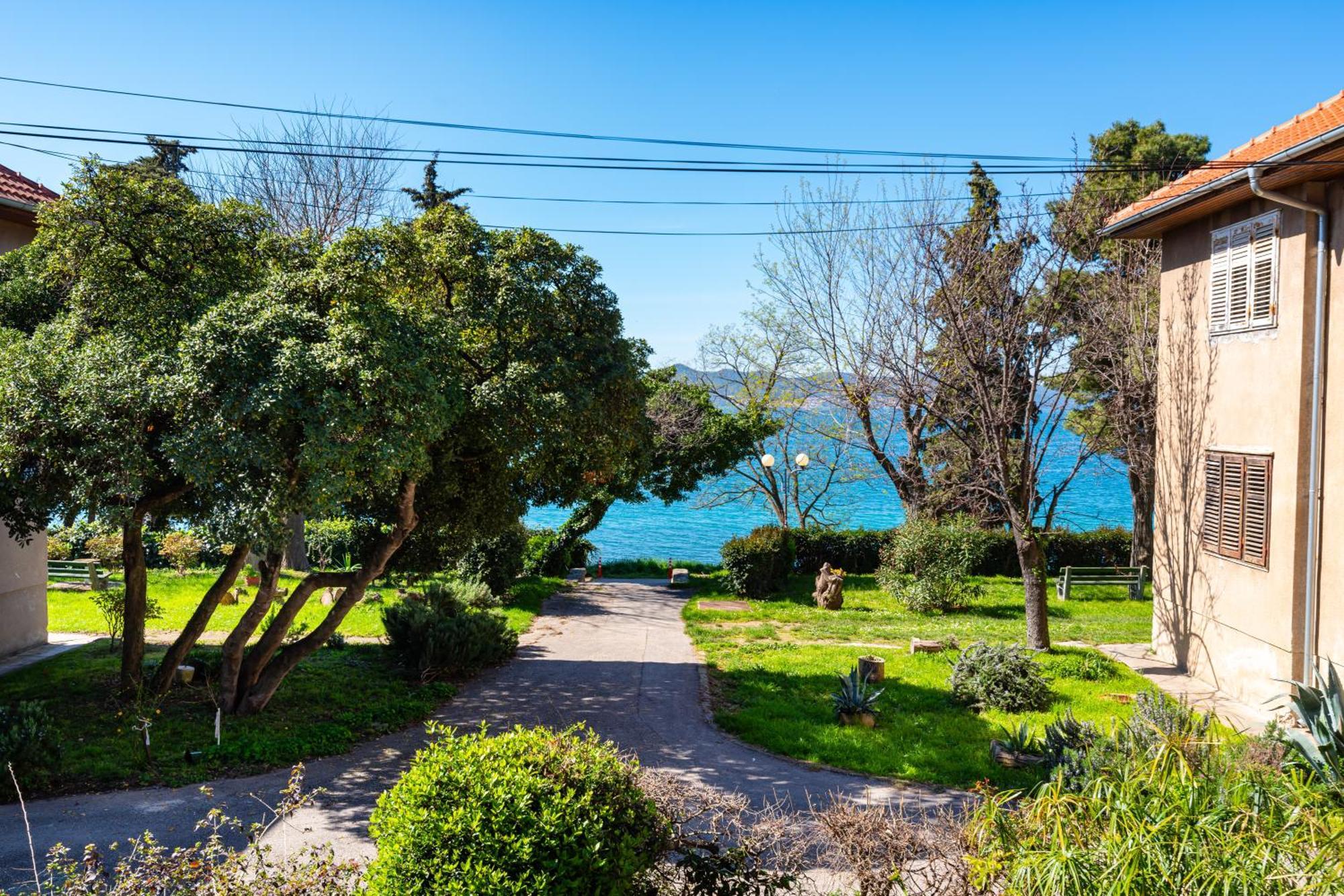 Appartamento Kolovare Garden Oasis - First Row By Sea Zara Esterno foto