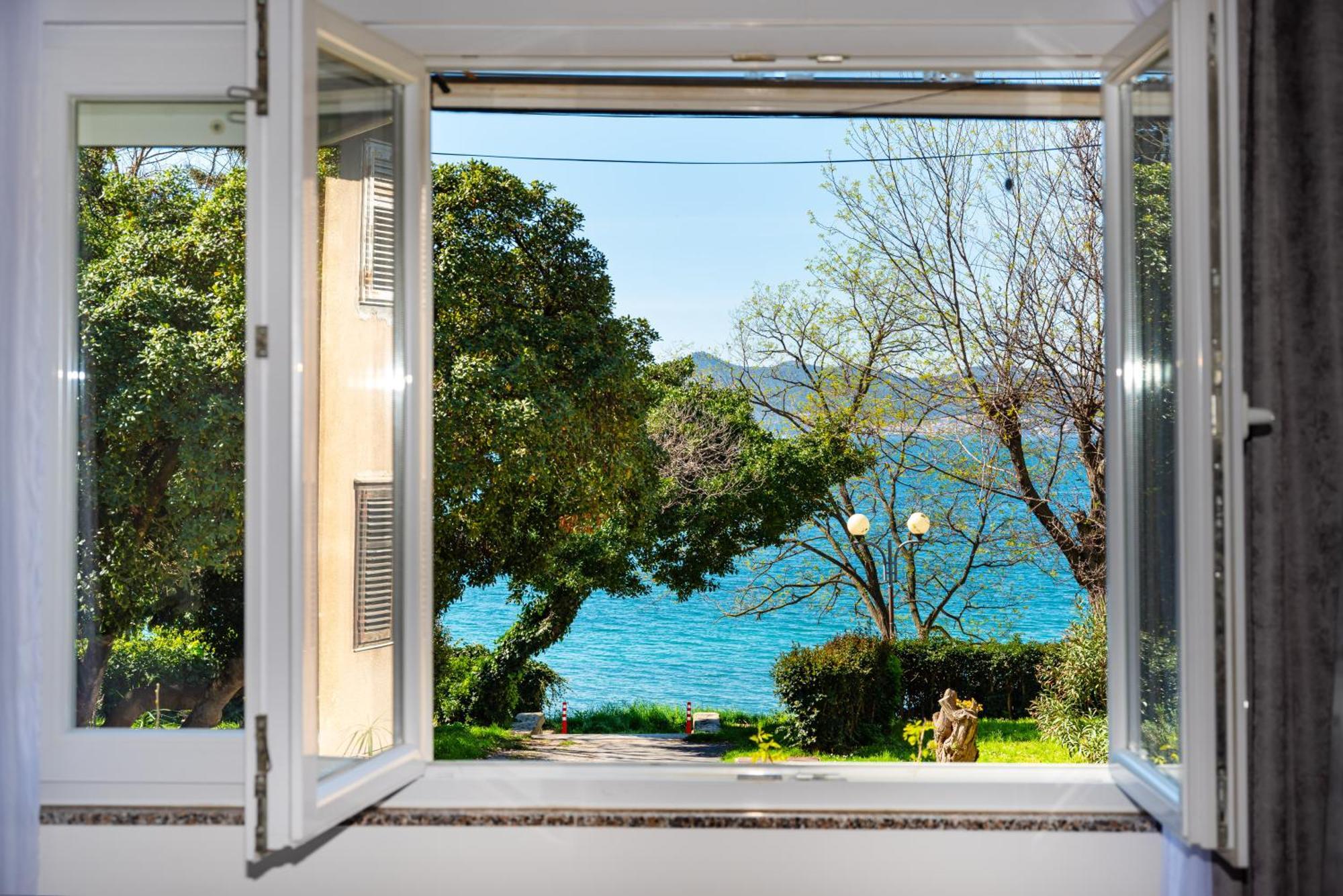 Appartamento Kolovare Garden Oasis - First Row By Sea Zara Esterno foto