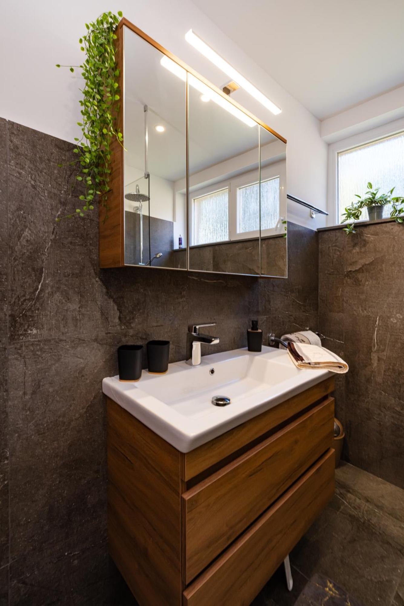 Appartamento Kolovare Garden Oasis - First Row By Sea Zara Esterno foto
