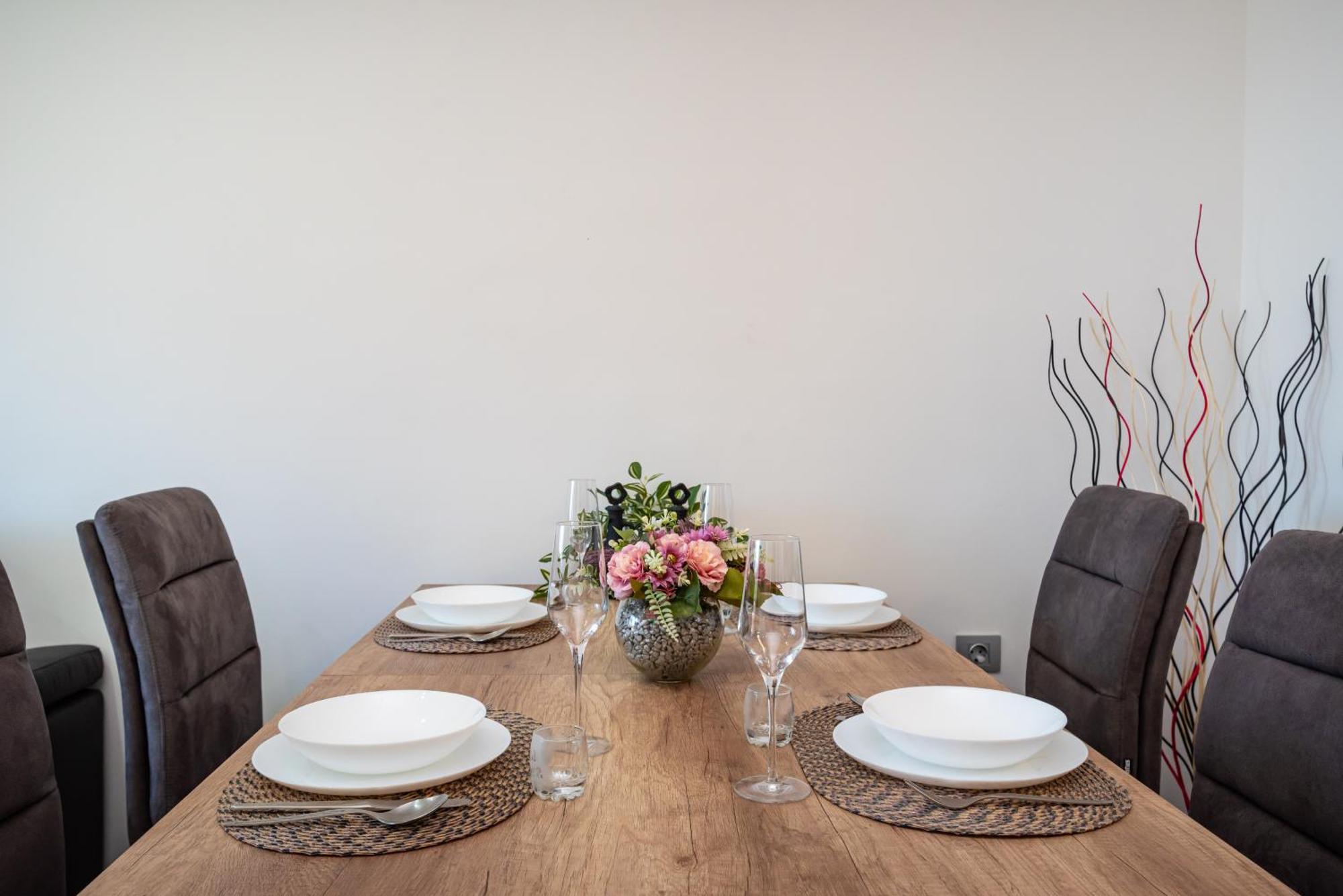 Appartamento Kolovare Garden Oasis - First Row By Sea Zara Esterno foto