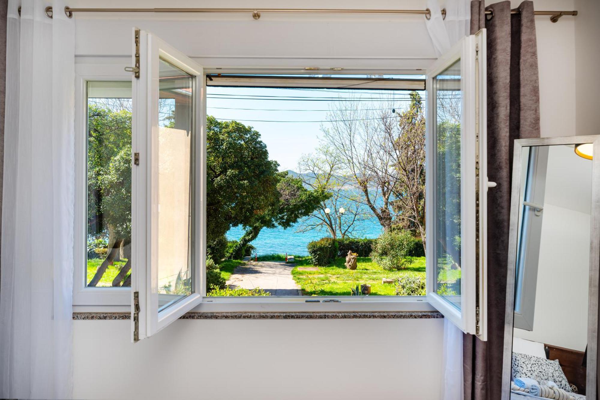 Appartamento Kolovare Garden Oasis - First Row By Sea Zara Esterno foto